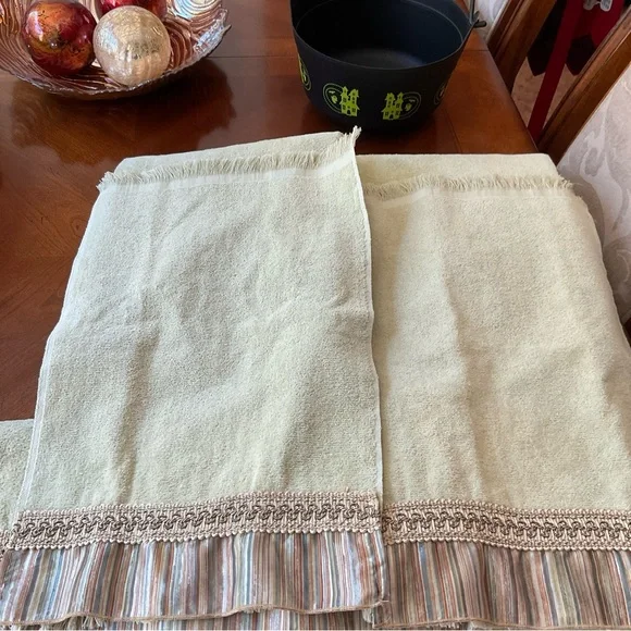 Avanti Braided Cuff Sage Medallion Stripe Towel Set, 7 towels NWT - Picture 9 of 16